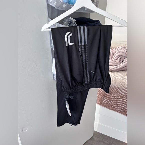Black juventus tracksuit - Picture 2 of 4
